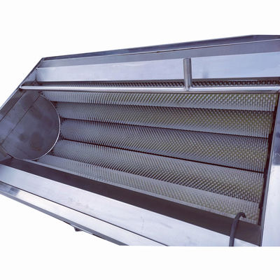 comprare Efficienza multifunzione Automatica industriale Tubercoli di taro di patate di pesce di carota di zenzero di patate dolci pellicola a rulli fabbricazione online